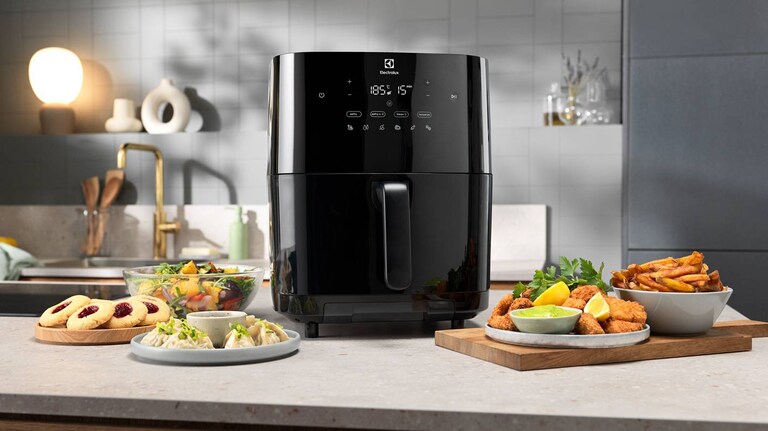 Fekete légfrissítő a főzőasztalon