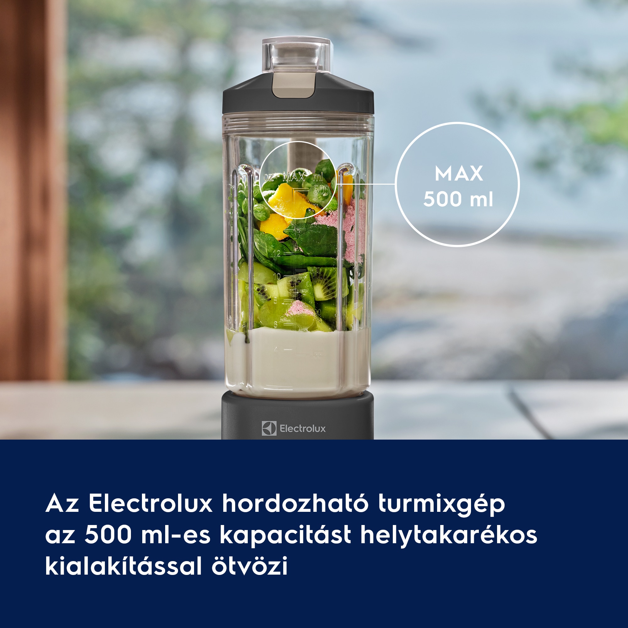 Az Electrolux hordozható turmixgép az 500 ml-es kapacitást helytakarékos kialakítással ötvözi
