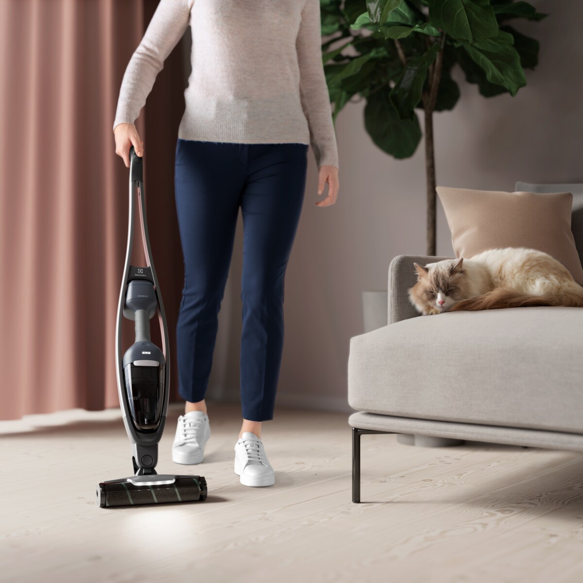 Electrolux - Akkumulátoros álló porszívó - ES62CP25DB