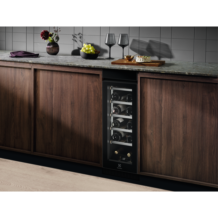 Electrolux - Pult alá építhető borhűtők - EWUS018B7B
