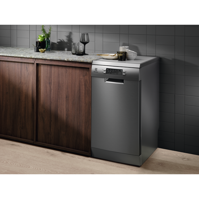 Electrolux - Keskeny mosogatógép - ESG43310SX