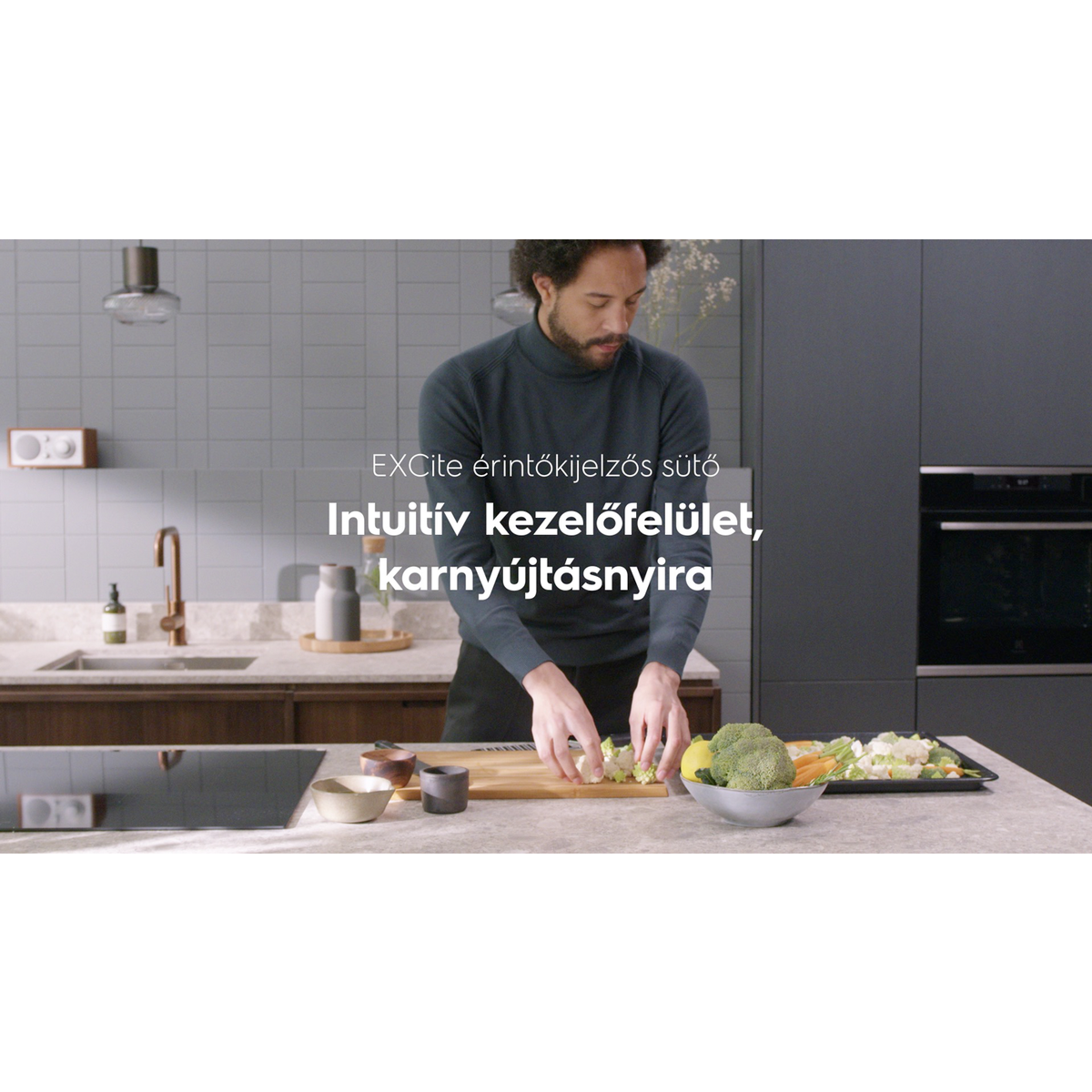 Electrolux - Hagyományos és gőzsütők - Y8SOB39X