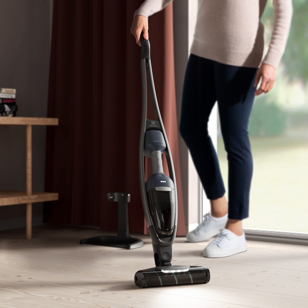 Electrolux - Akkumulátoros álló porszívó - ES62CP25DB