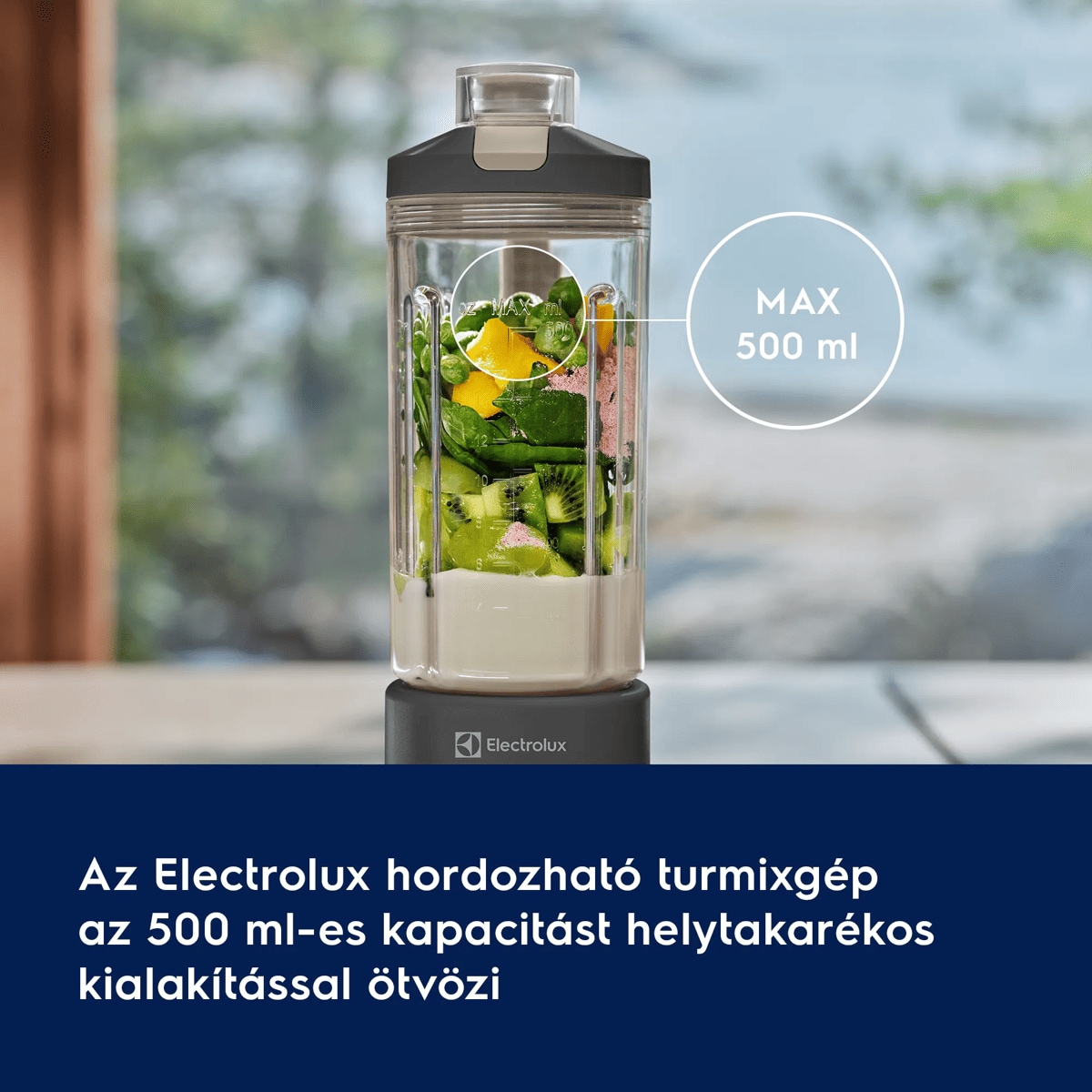 Az Electrolux hordozható turmixgép az 500 ml-es kapacitást helytakarékos kialakítással ötvözi
