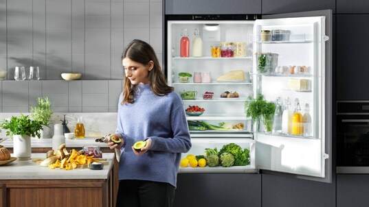 Woman standing in the kitchen