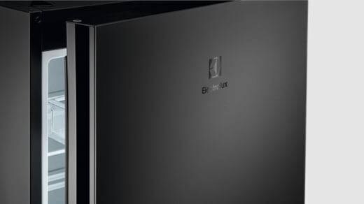 Matt fekete hűtőszekrények