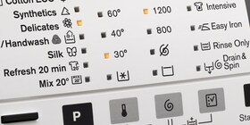 Az UltraCare Eco kijelzőpanel egy hideg vizes mosási ciklust mutat