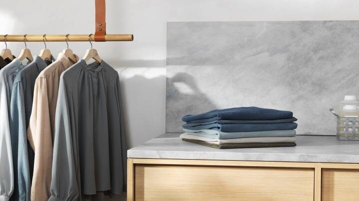 Összhajtott és válfán logó ruhák