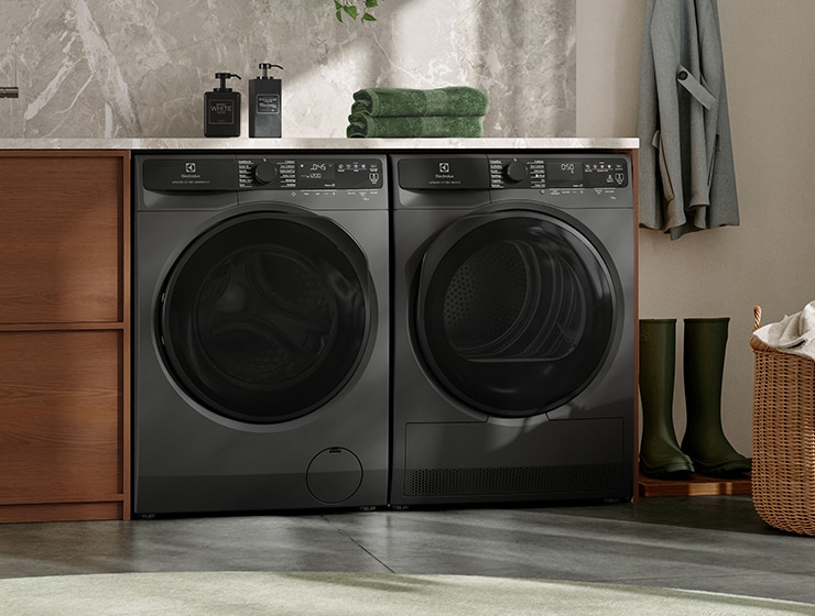 Két mosógép egy szobában.