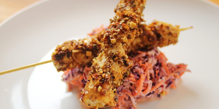 Téli coleslaw saláta diós csirkenyárssal