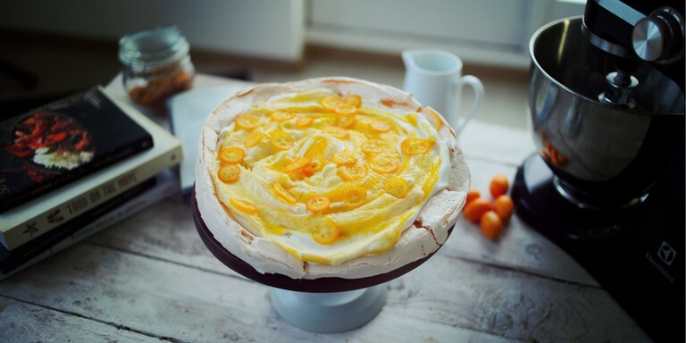 Pavlova mangóhabbal